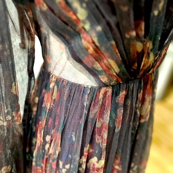 Marchesa Notte Long Floral Print Dress With Black Mesh Overlay, Deep V - Picture 4 of 12